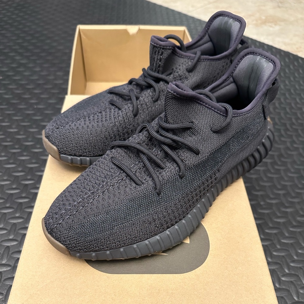Yezzy Boost 350 Cinder 10 1/2
